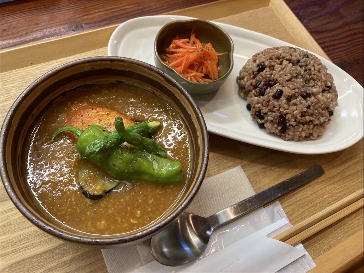 4:薬膳スープカレーランチ<br>＊<span style="display: inline-block;">日替わり小鉢1品</span>